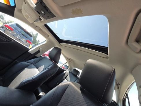 Used 2019 Lexus ES 300h w/ Accessory Package 2 FWD image 21