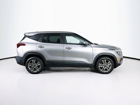 Used 2023 Kia Seltos LX image 9