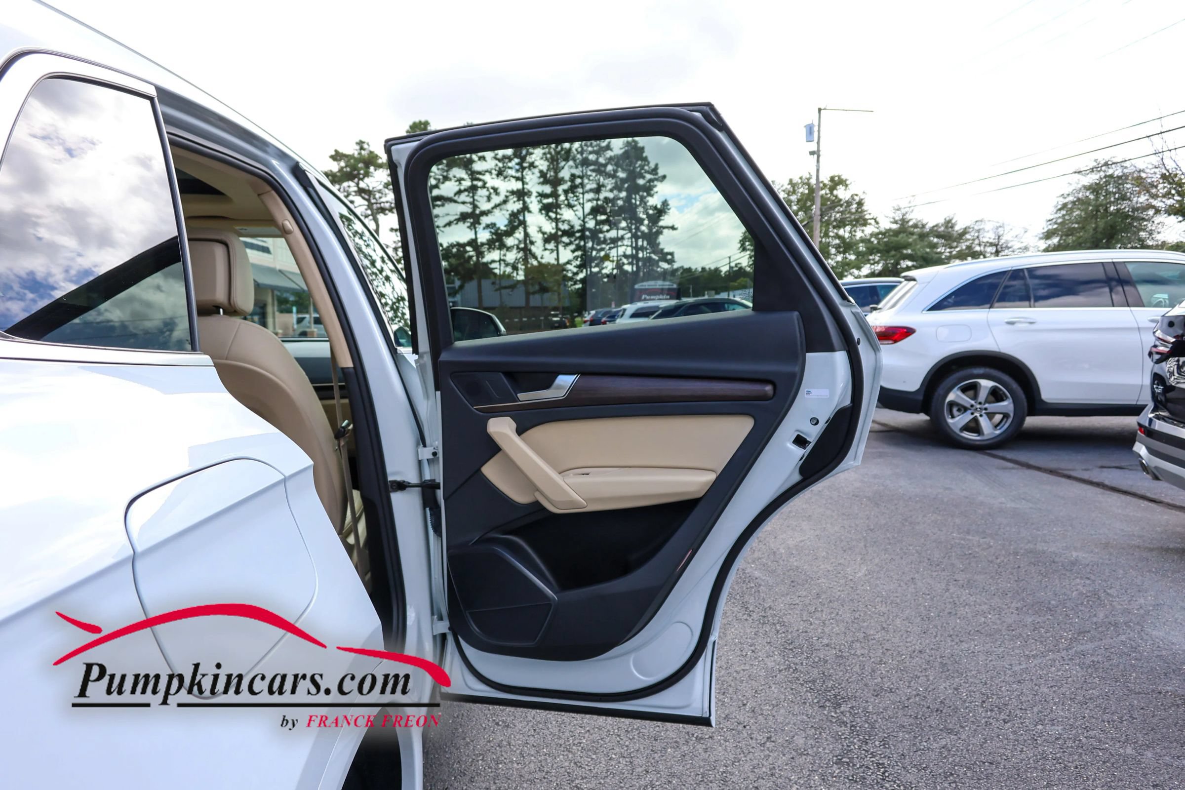 Used 2023 Audi Q5 2.0T Premium w/ Convenience Package AWD/4WD image 23