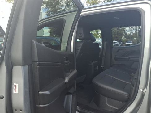 Used 2025 Chevrolet Colorado W/T image 20