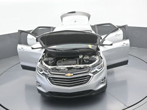 Used 2021 Chevrolet Equinox LT image 70