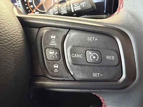 Used 2024 Jeep Wrangler Unlimited Rubicon w/ Safety Group AWD/4WD image 17