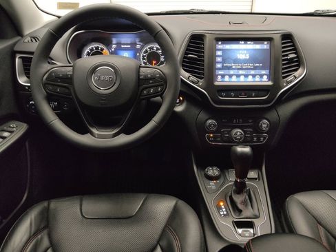 Used 2021 Jeep Cherokee Trailhawk w/ Technology Group image 22