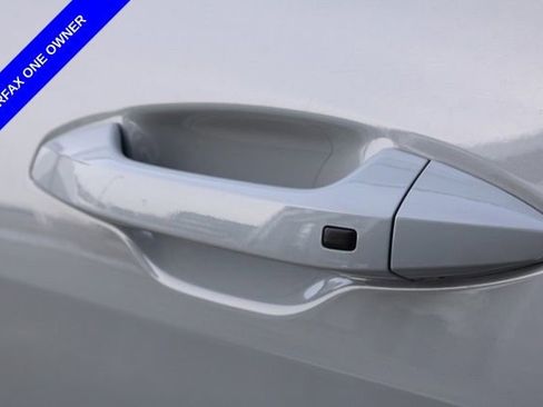 Used 2025 Kia Sportage SX image 15