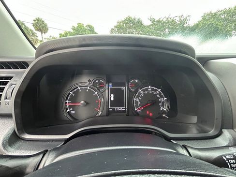 Used 2021 Toyota 4Runner SR5 Premium w/ Moonroof Package AWD/4WD image 39
