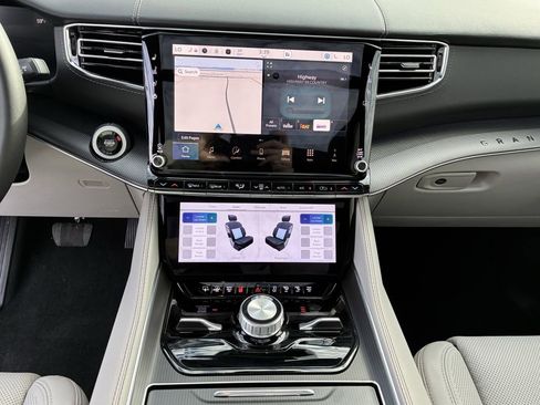 New 2026 Jeep Grand Wagoneer Summit AWD/4WD image 24