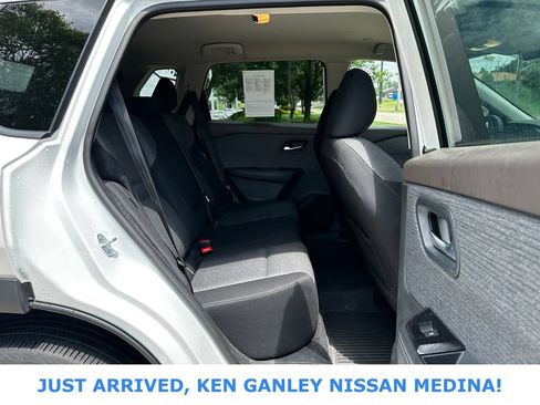 Certified 2023 Nissan Rogue SV AWD/4WD image 18