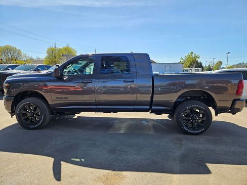 New 2026 RAM 2500 Laramie w/ Night Edition AWD/4WD image 4