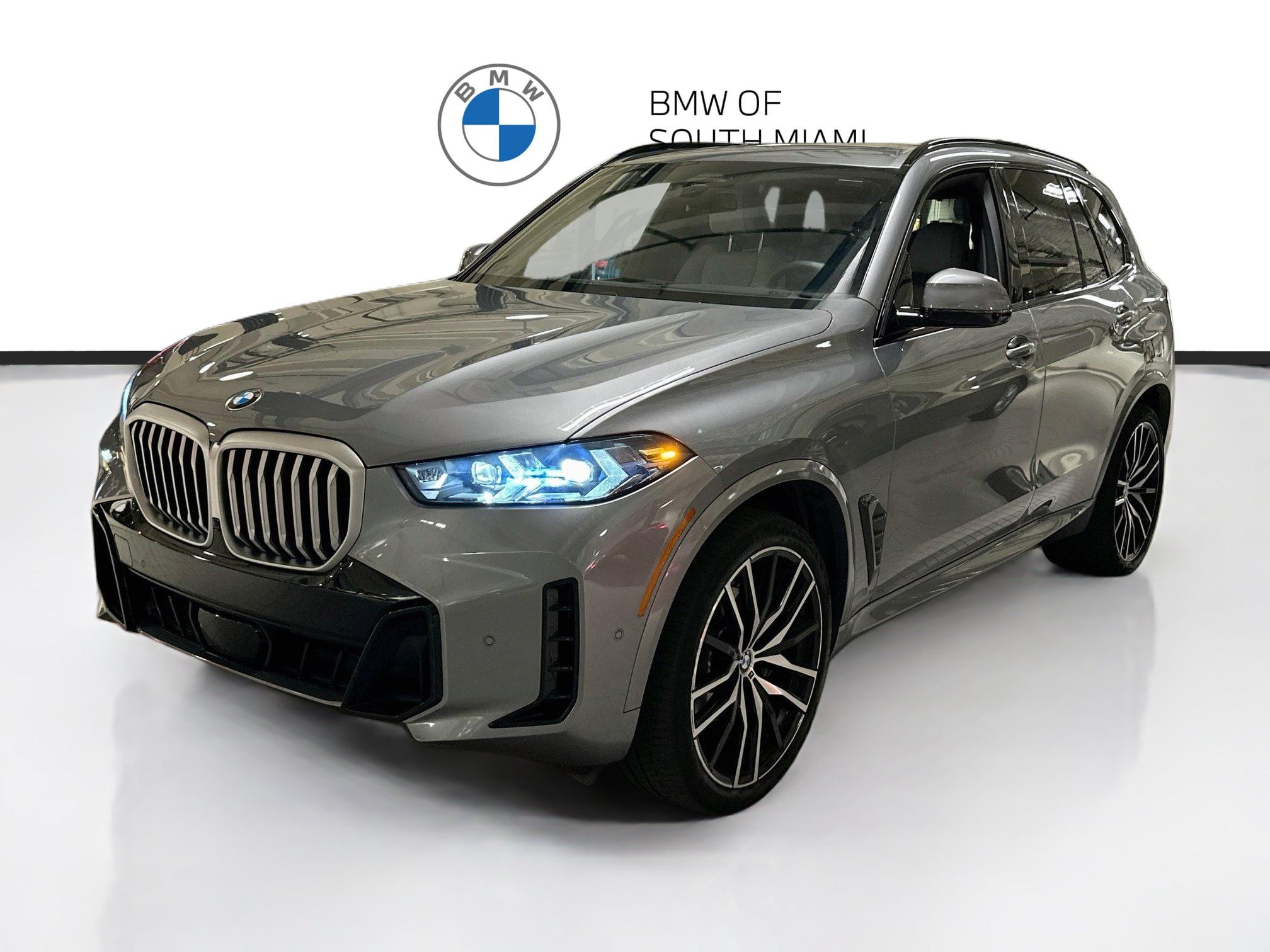 Certified 2025 BMW X5 sDrive40i w/ M Sport Package RWD image 3