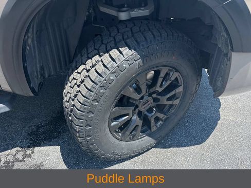 Used 2022 Nissan Titan PRO-4X w/ Pro-4x Convenience Package AWD/4WD image 27