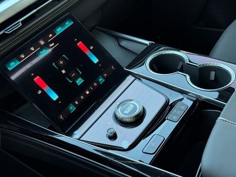 New 2026 Cadillac Escalade ESV Sport w/ LPO, ONYX Package image 33