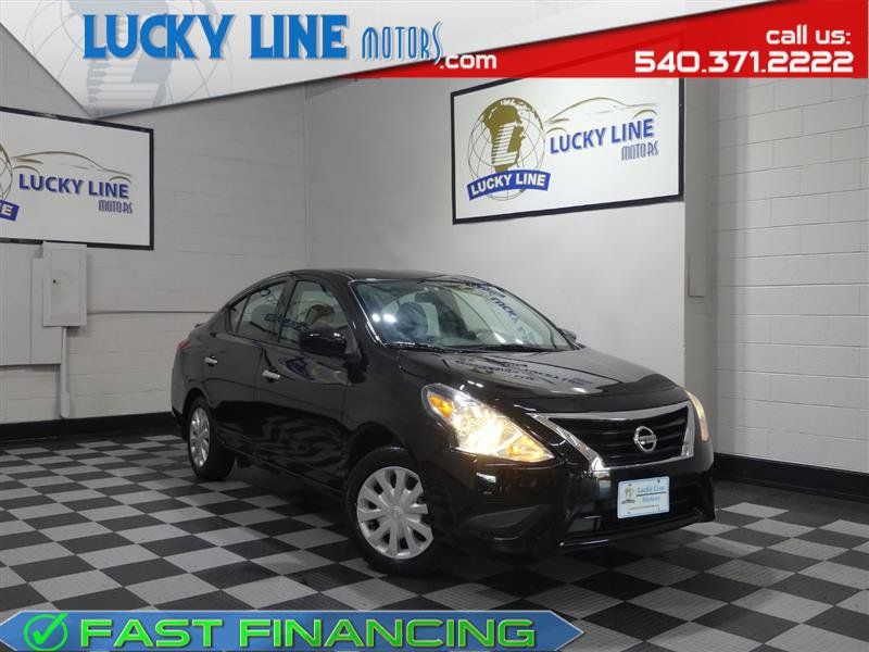Used 2019 Nissan Versa SV FWD image 1