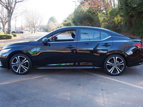 Used 2020 Nissan Sentra SR image 4