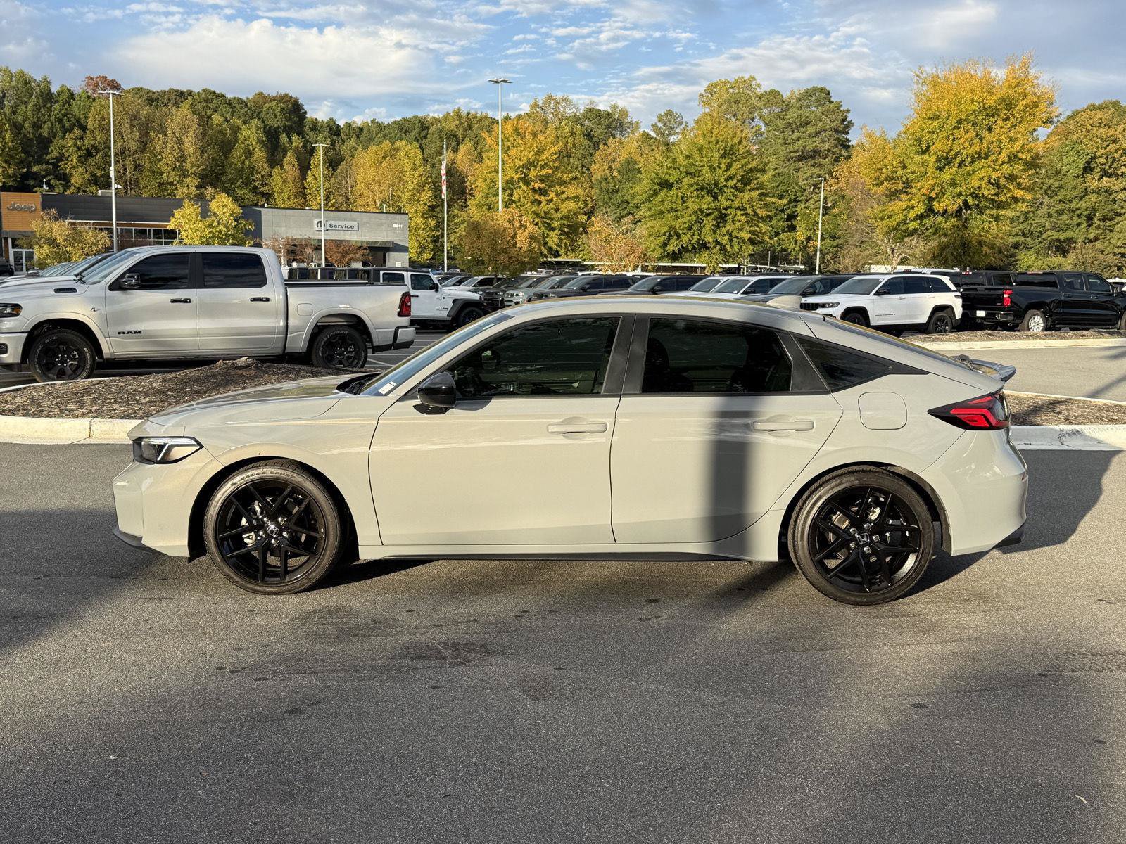 Used 2025 Honda Civic Sport image 2