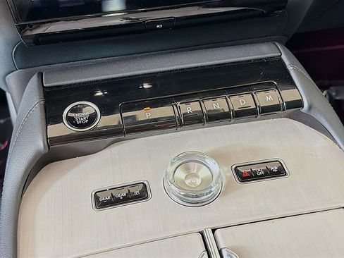 Used 2025 Lincoln Navigator Reserve AWD/4WD image 44