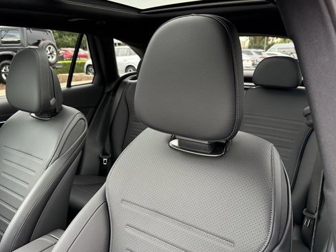 New 2026 Mercedes-Benz GLC 300 image 8