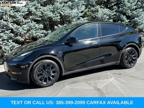 Used 2023 Tesla Model Y Long Range AWD/4WD image 1