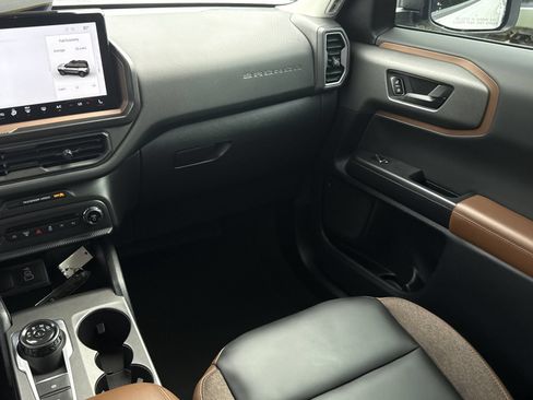 Certified 2025 Ford Bronco Sport Outer Banks w/ Outer Banks Tech Package+ AWD/4WD image 20