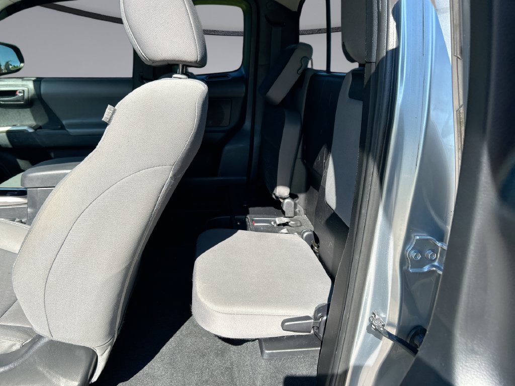 Used 2022 Toyota Tacoma SR5 RWD image 29