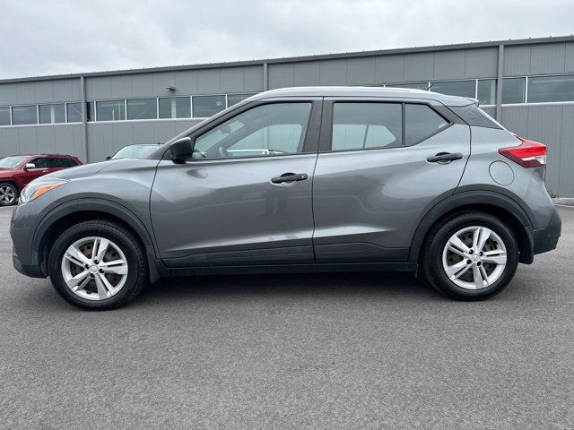 Used 2019 Nissan Kicks S FWD image 2