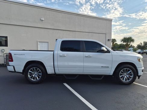 Used 2023 RAM 1500 Laramie AWD/4WD image 4