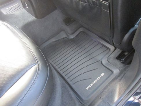 Used 2020 Porsche Macan S image 86