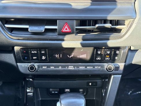 Used 2024 Kia Seltos EX AWD/4WD image 7