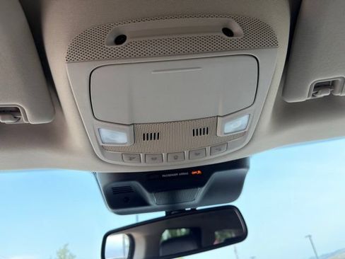 Used 2024 Ford Expedition XLT AWD/4WD image 26