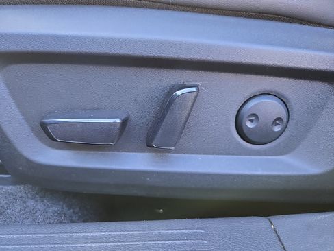 Certified 2025 Nissan Rogue SV w/ SV Premium Package image 15