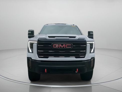 Used 2024 GMC Sierra 2500 AT4X AWD/4WD image 4