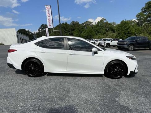 Used 2026 Toyota Camry SE FWD image 2