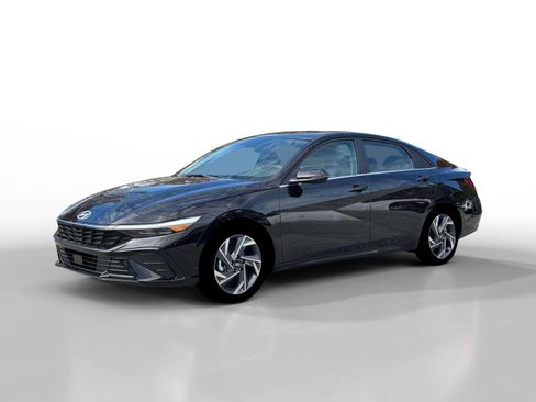 New 2026 Hyundai Elantra Limited FWD image 2