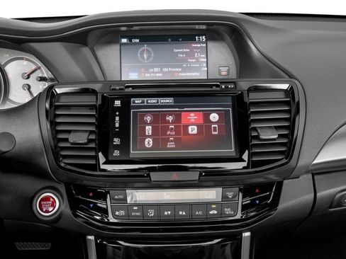 Used 2017 Honda Accord Touring image 10