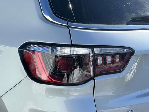 Certified 2024 Jeep Compass Latitude image 4