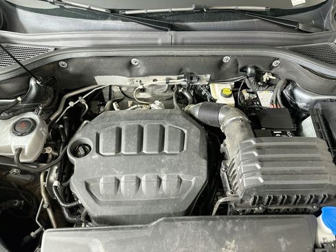 Used 2025 Volkswagen Atlas SE FWD image 33