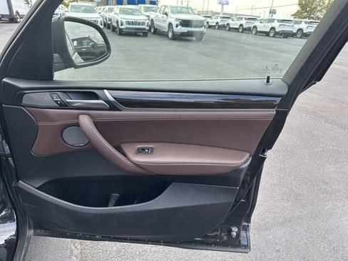 Used 2017 BMW X3 xDrive28i image 10