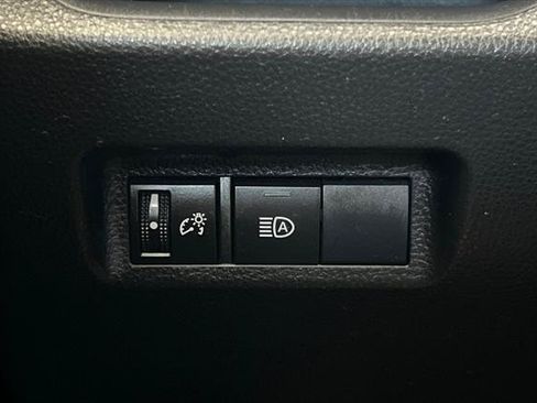 Certified 2020 Toyota RAV4 LE w/ Carpet Mat Package AWD/4WD image 29