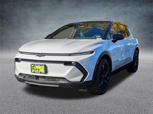 New 2026 Chevrolet Equinox EV LT image 8