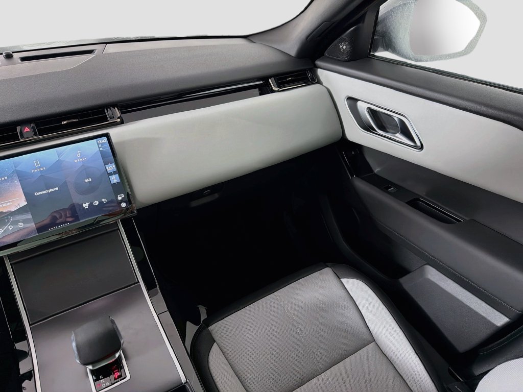 New 2026 Land Rover Range Rover Velar S AWD/4WD image 25