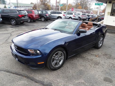 Used 2011 Ford Mustang Premium w/ 201A Rapid Spec Order Code image 1
