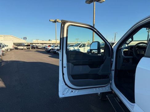 New 2026 Ford F250 XL w/ XL Chrome Package image 37