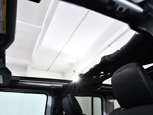 Used 2019 Jeep Wrangler Unlimited Rubicon image 36