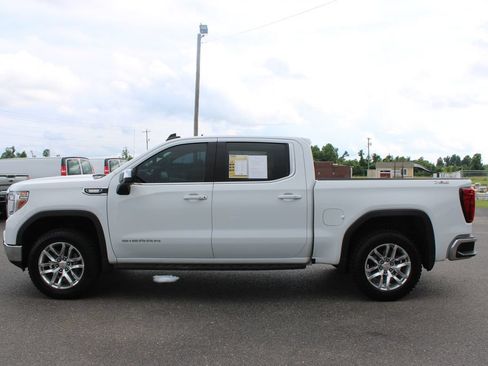 Used 2021 GMC Sierra 1500 SLE w/ X31 Off-Road Package AWD/4WD image 6