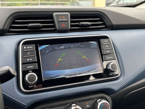 Used 2025 Nissan Versa SV FWD image 22