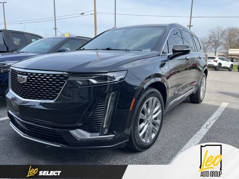Used 2023 Cadillac XT6 Premium Luxury image 1