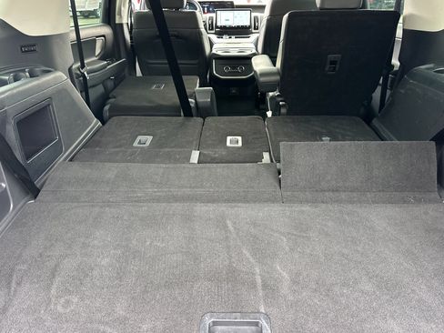 Used 2025 Ford Expedition Active AWD/4WD image 15