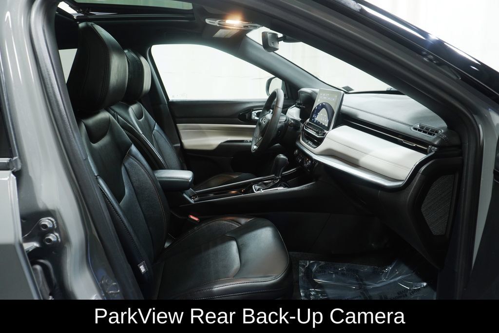 Used 2023 Jeep Compass Limited w/ Sun and Sound Group AWD/4WD image 12