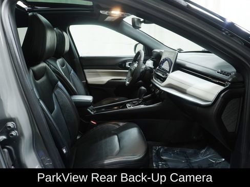 Used 2023 Jeep Compass Limited w/ Sun and Sound Group AWD/4WD image 12