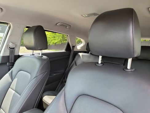 Used 2021 Hyundai Tucson Limited AWD/4WD image 11