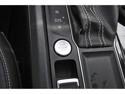 Used 2023 Volkswagen Atlas SE w/ Panoramic Sunroof Package FWD image 26